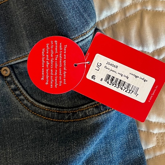 New with tags, SPANX Flair Jeans in Vintage Indigo Size L - Picture 3 of 8